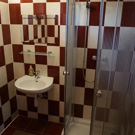 Daire Vadrozsa Vendeghaz-apartman *