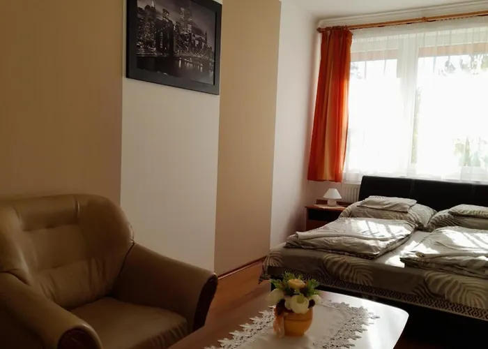 Vadrozsa Vendeghaz-apartman Lejlighed *