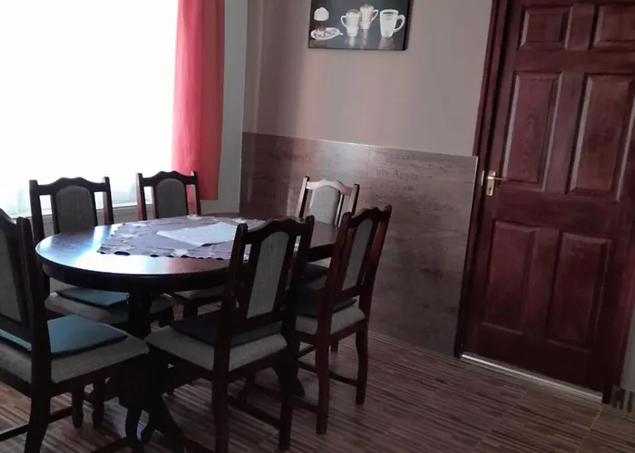 Vadrozsa Vendeghaz-apartman Lejlighed *