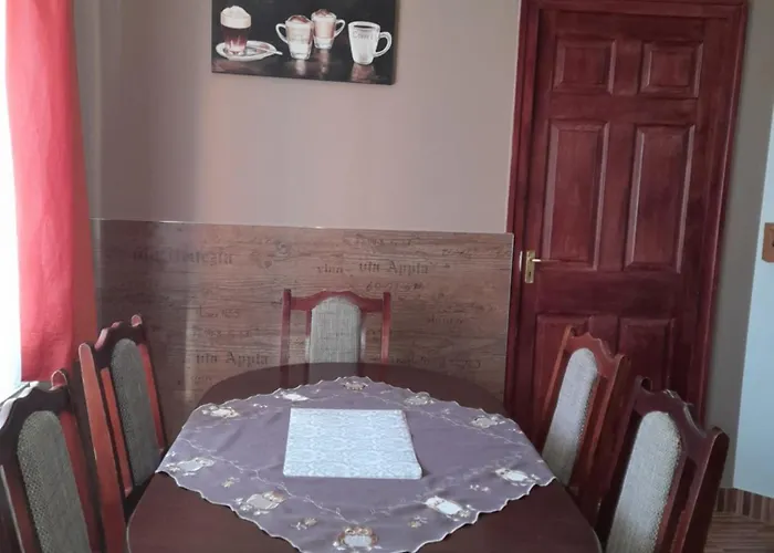 Vadrozsa Vendeghaz-apartman Lejlighed